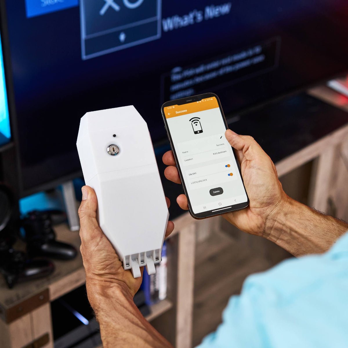 Parental Control Locking Smart Plug - RealmSelect